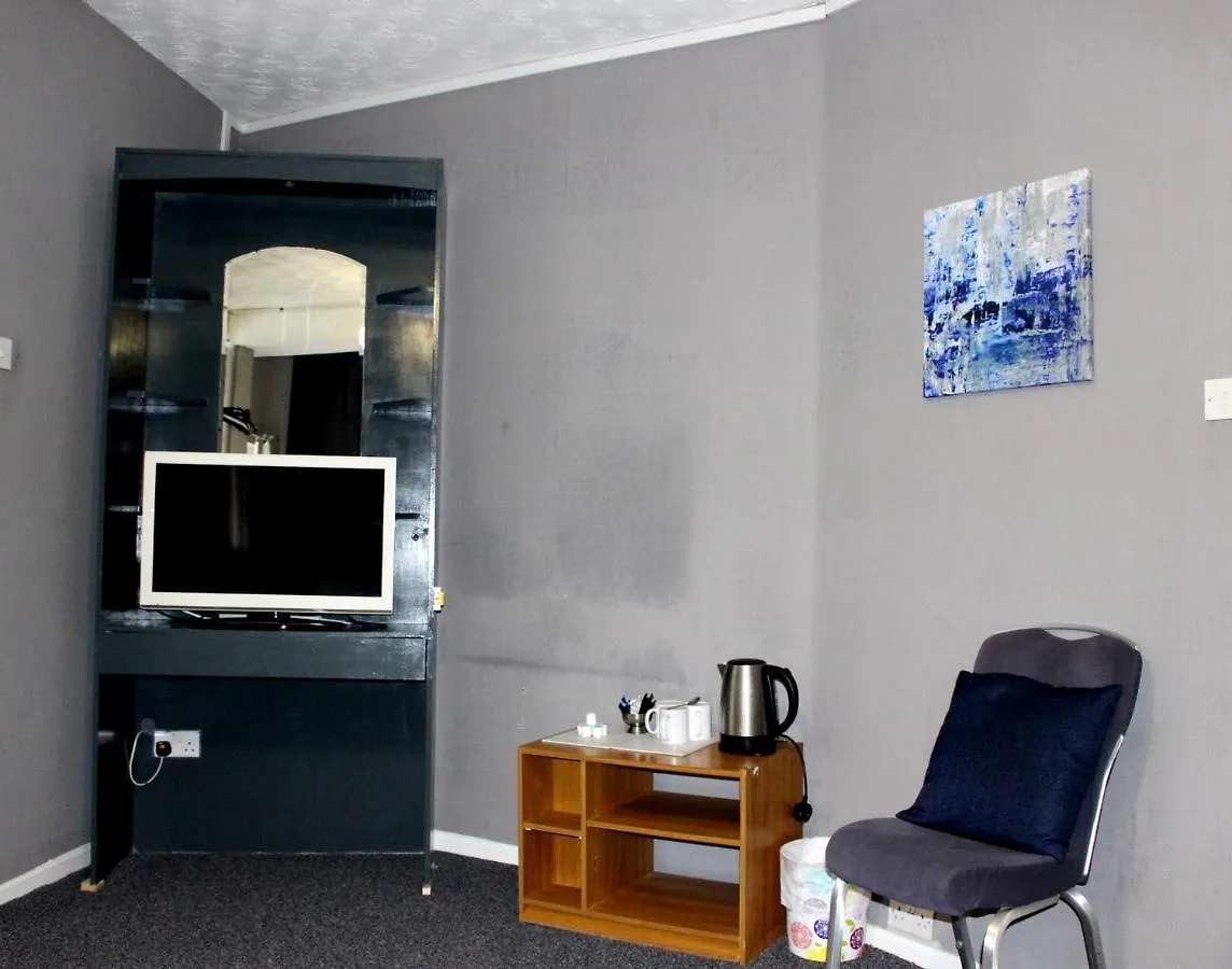 Henson Hotel Pleasure Beach Blackpool 3*,