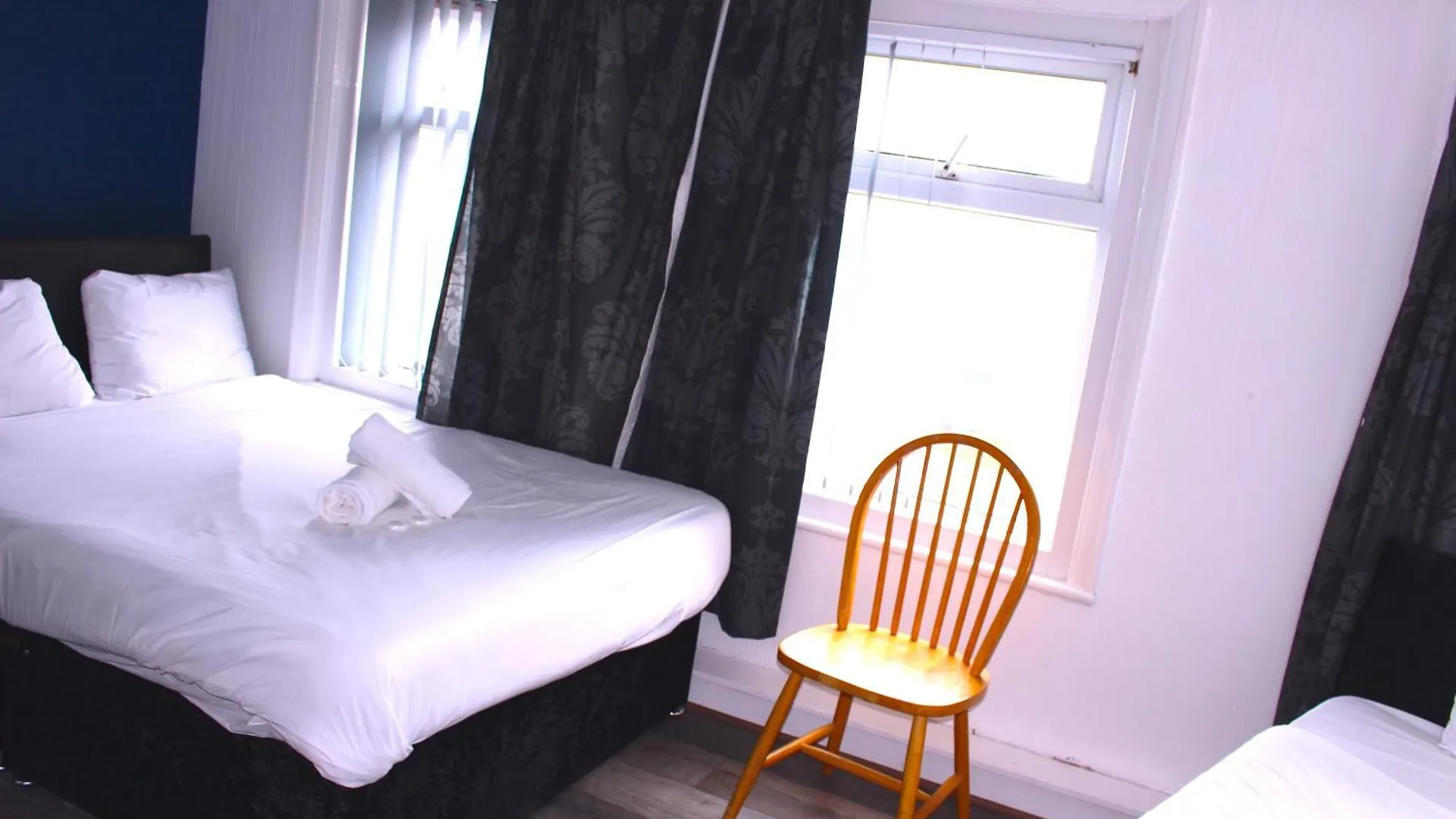 *** Guest house Henson Hotel Pleasure Beach Blackpool United Kingdom