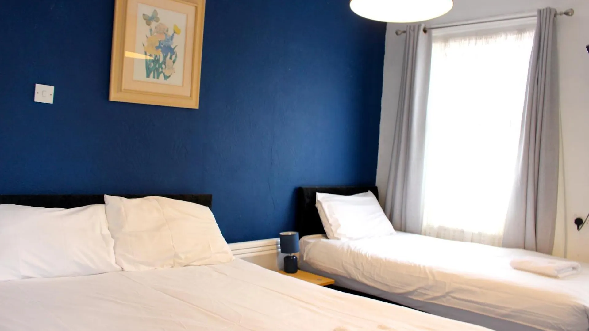 Henson Hotel Pleasure Beach Blackpool Guest house