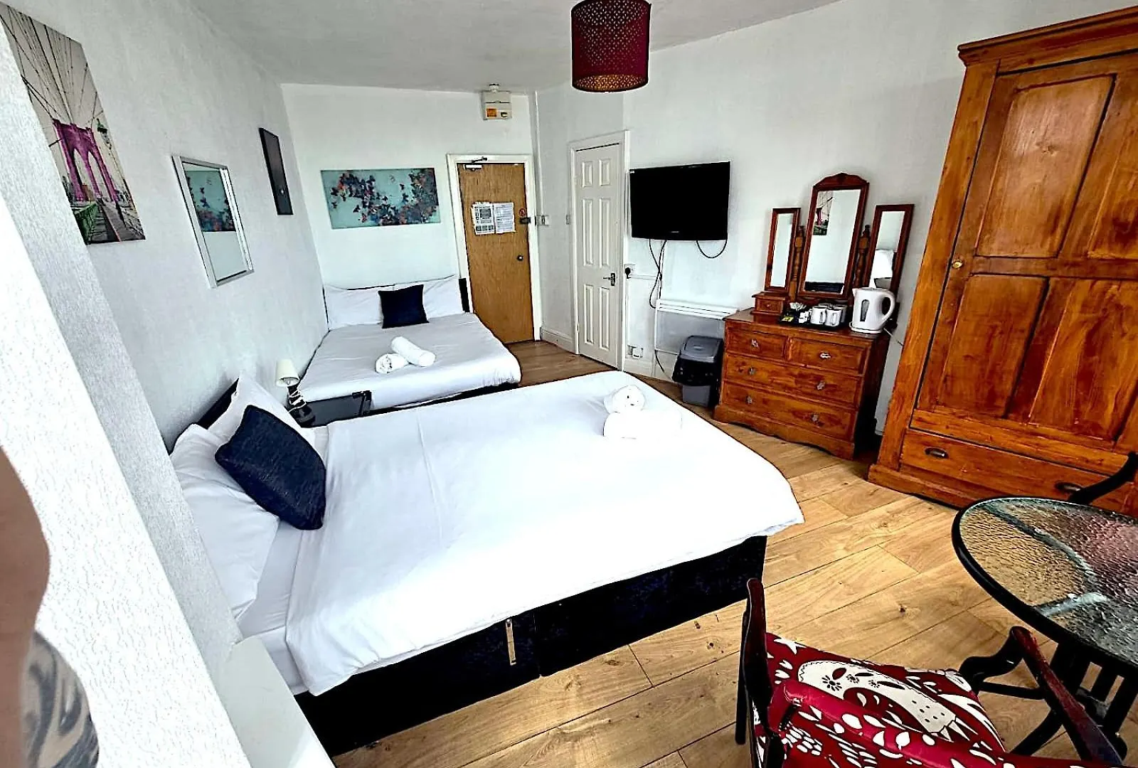 Henson Hotel Pleasure Beach Blackpool Guest house