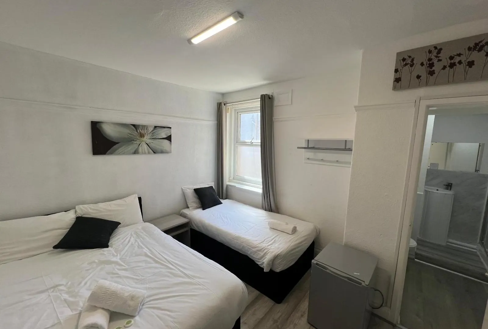 Guest house Henson Hotel Pleasure Beach Blackpool